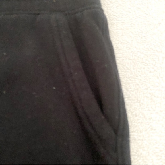 Old Navy Kids Pullover Hoodie and Joggers with Pockets and Drawstring Black S6/7 - Picture 5 of 14
